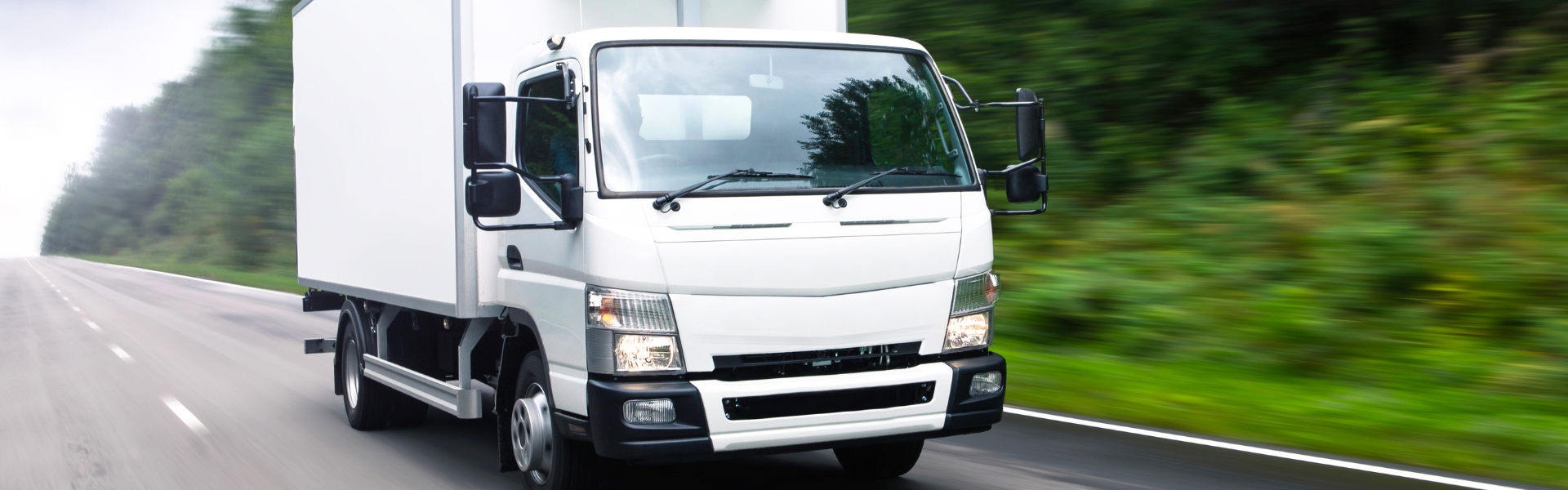 まっすぐに、誠実に。
物流と車両のプロフェッショナル。